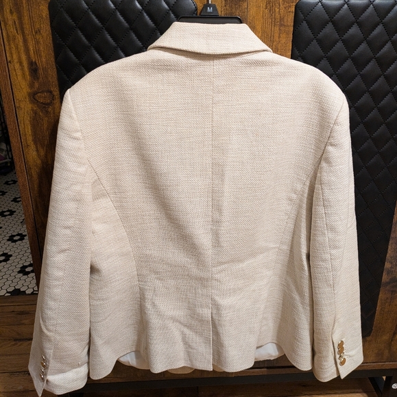 White blazer - Picture 6 of 7